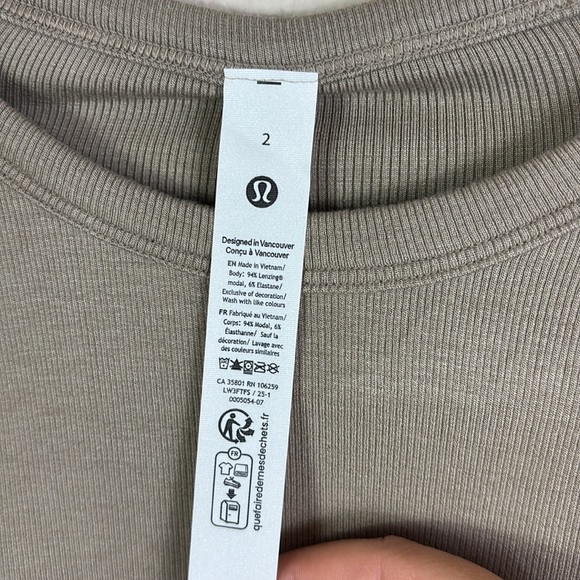 Lululemon Athletica Long Sleeve Round Neck Ribbed Top size 2 - Picture 2 of 5